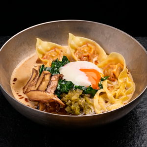 plato-principal-goloxo-wok-wonton-ropa-vieja-gourmet