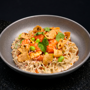 plato-principal-goloxo-poke-de-salmon-yasisoba-gourmet